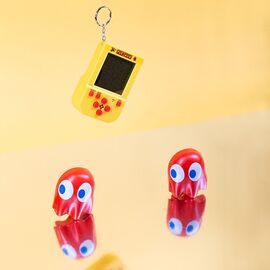 PAC-MAN Keyring Arcade Game / Gadgets |  Techbox